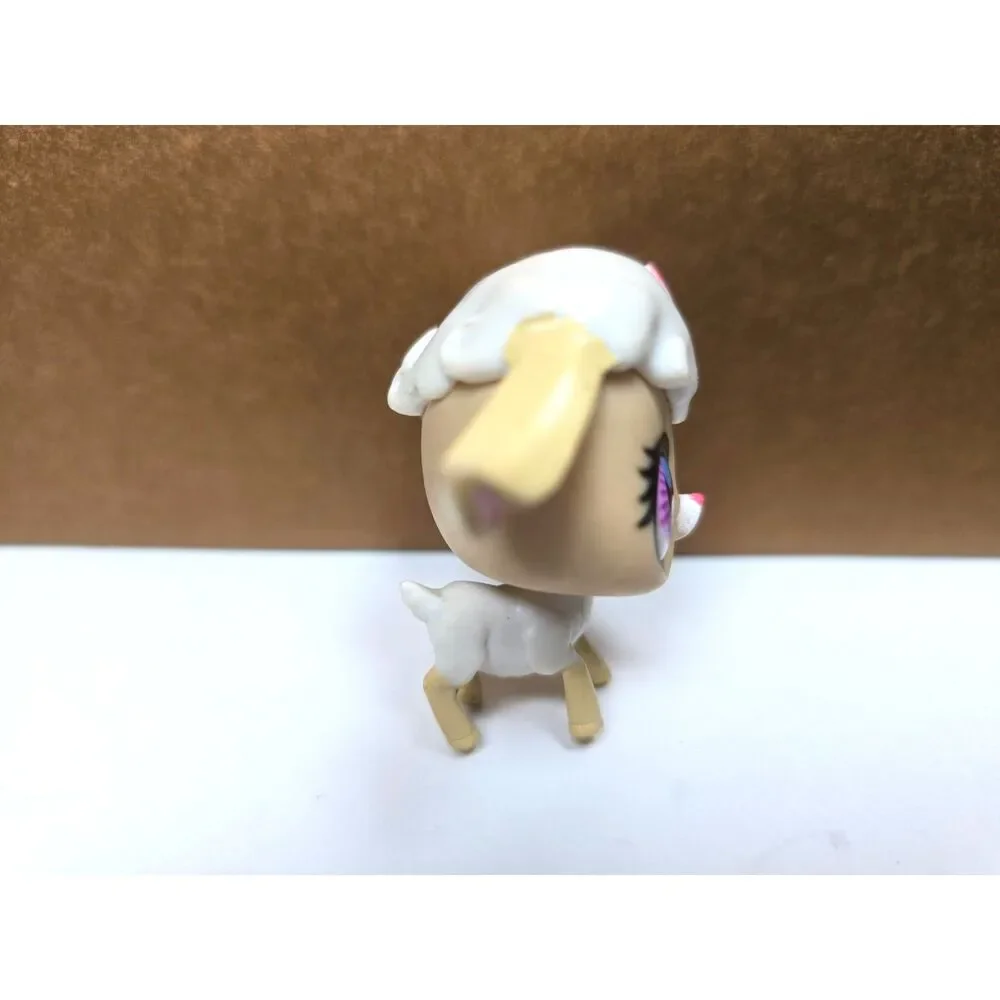 Littlest Pet Shop LPS Cuddliest Lamb Sheep Figure Pink Bow Purple Eyes Star